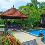 Malathi Wooden House With Pool View