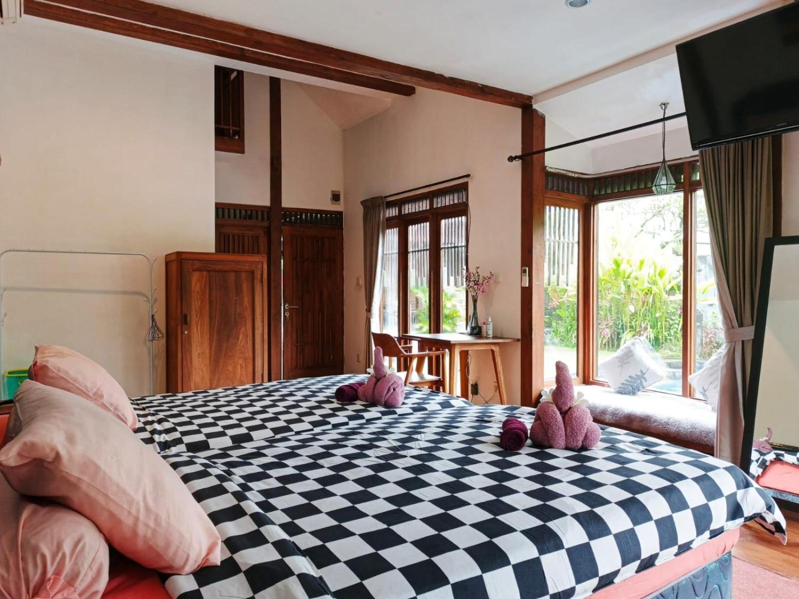 Villa Malathi Wooden House With Pool View Ubud